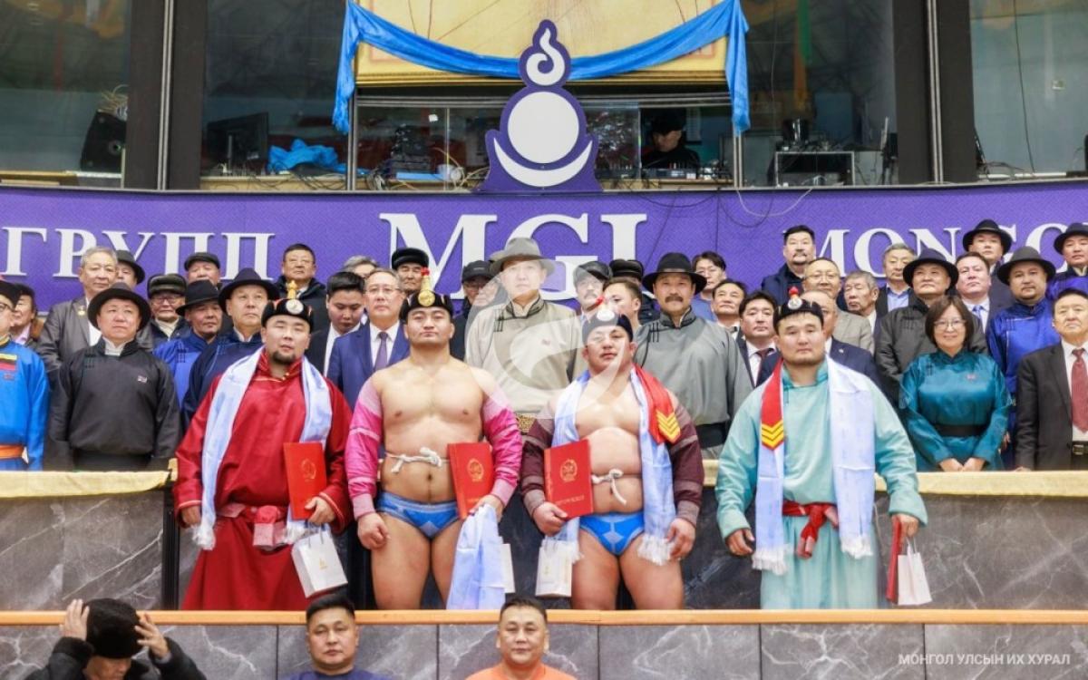 Улсын арслан Ц.Бямба-Отгон түрүүлж, Улсын заан Б.Бат-Өлзий үзүүрлэлээ