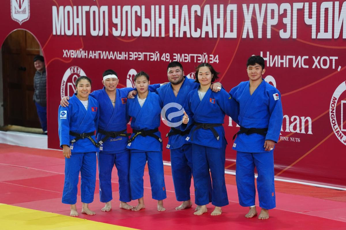 СпортСПОРТ УАШТ-ний холимог багийн төрөлд "Сүлд" спорт хороо хүрэл медаль хүртлээ